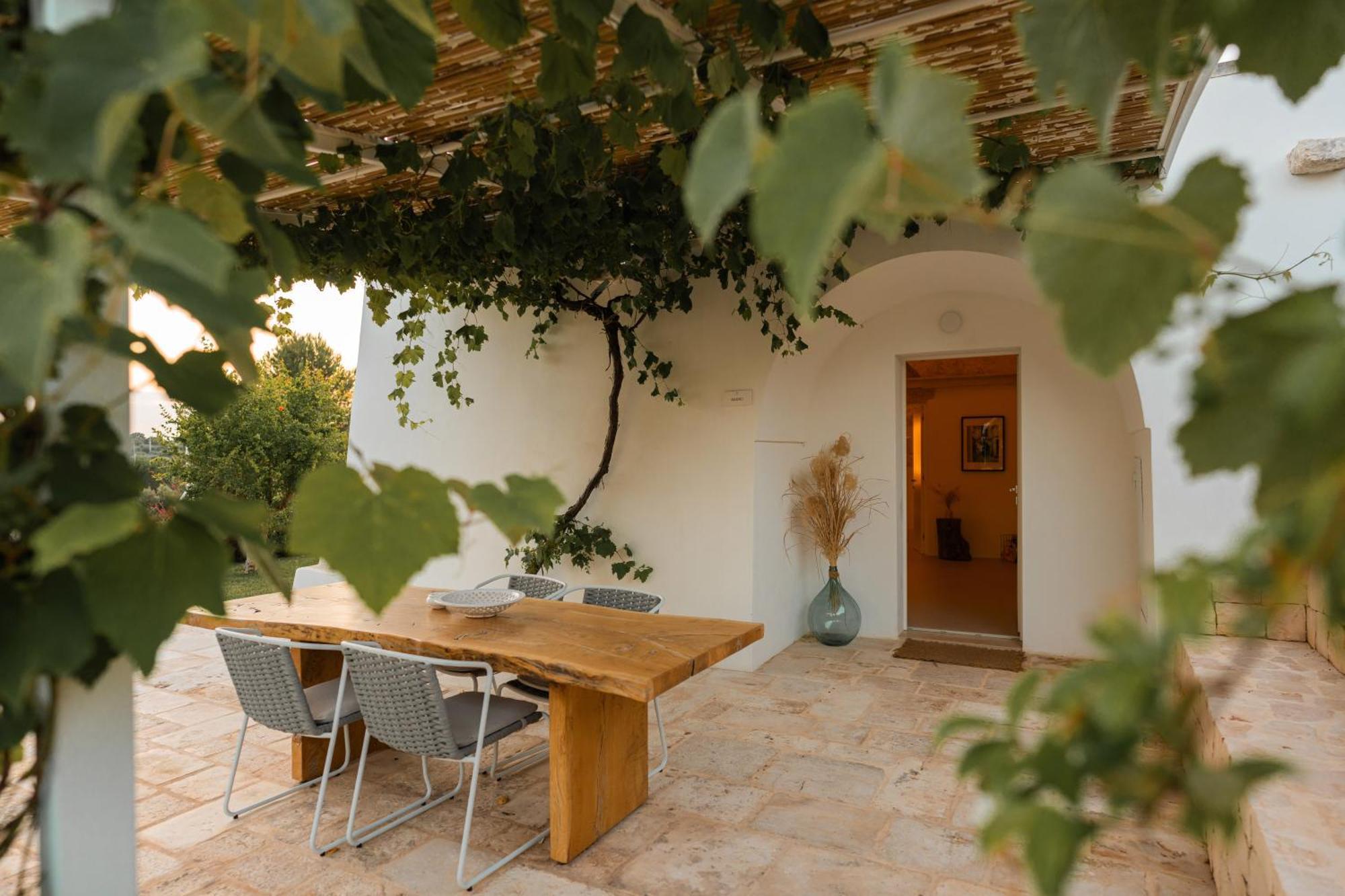 Essenza Relais Contemporaneo Bed & Breakfast Cisternino Exterior photo